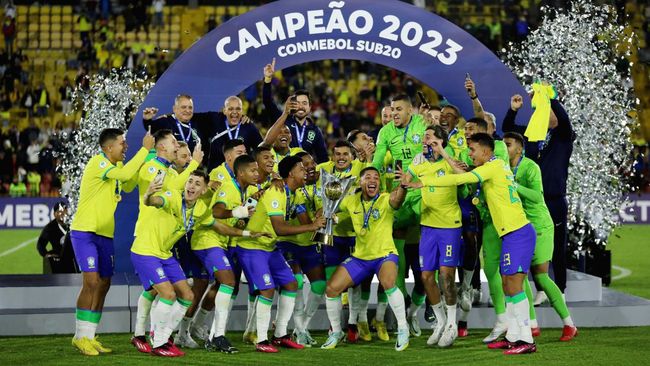 Brasil sukses jadi juara kompetisi Piala Amerika Selatan U-20 usai menang atas Uruguay di laga terakhir yang menggunakan format round robin Titel juara ini jadi modal bagus mereka menuju Piala Dunia U-20 di Indonesia