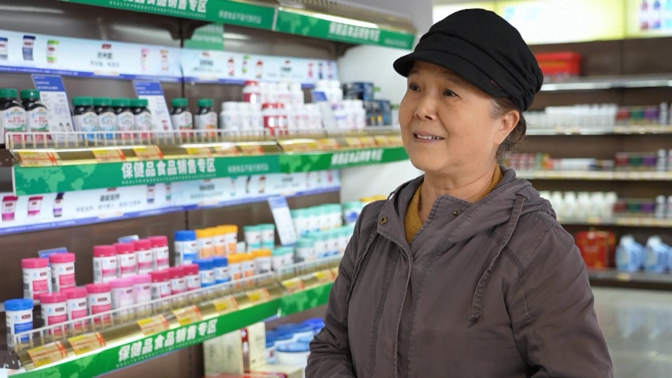 Kereta Api Ekspres Tiongkok-Eropa Membawa Barang Impor ke Supermarket di Henan