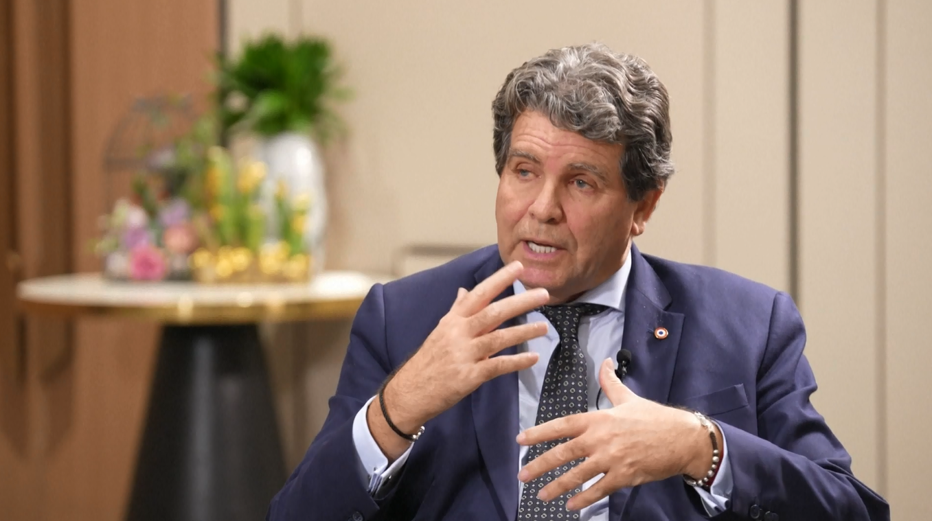 Senator Prancis Ini Berharap Kunjungan Macron ke Tiongkok akan Membawa Keselarasan Bilateral yang Lebih Baik dan Kerja Sama yang Lebih Erat