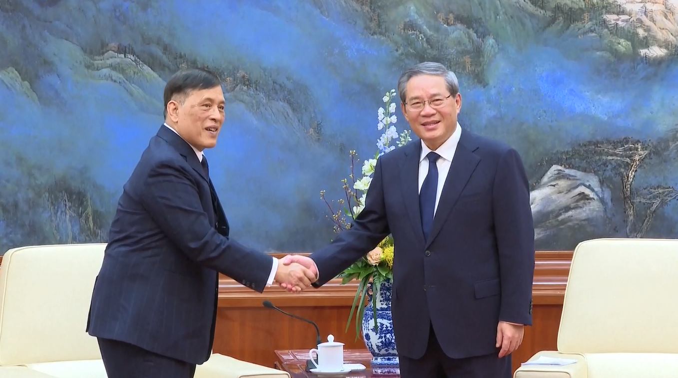 Perdana Menteri Tiongkok Bertemu dengan Raja Thailand di Beijing