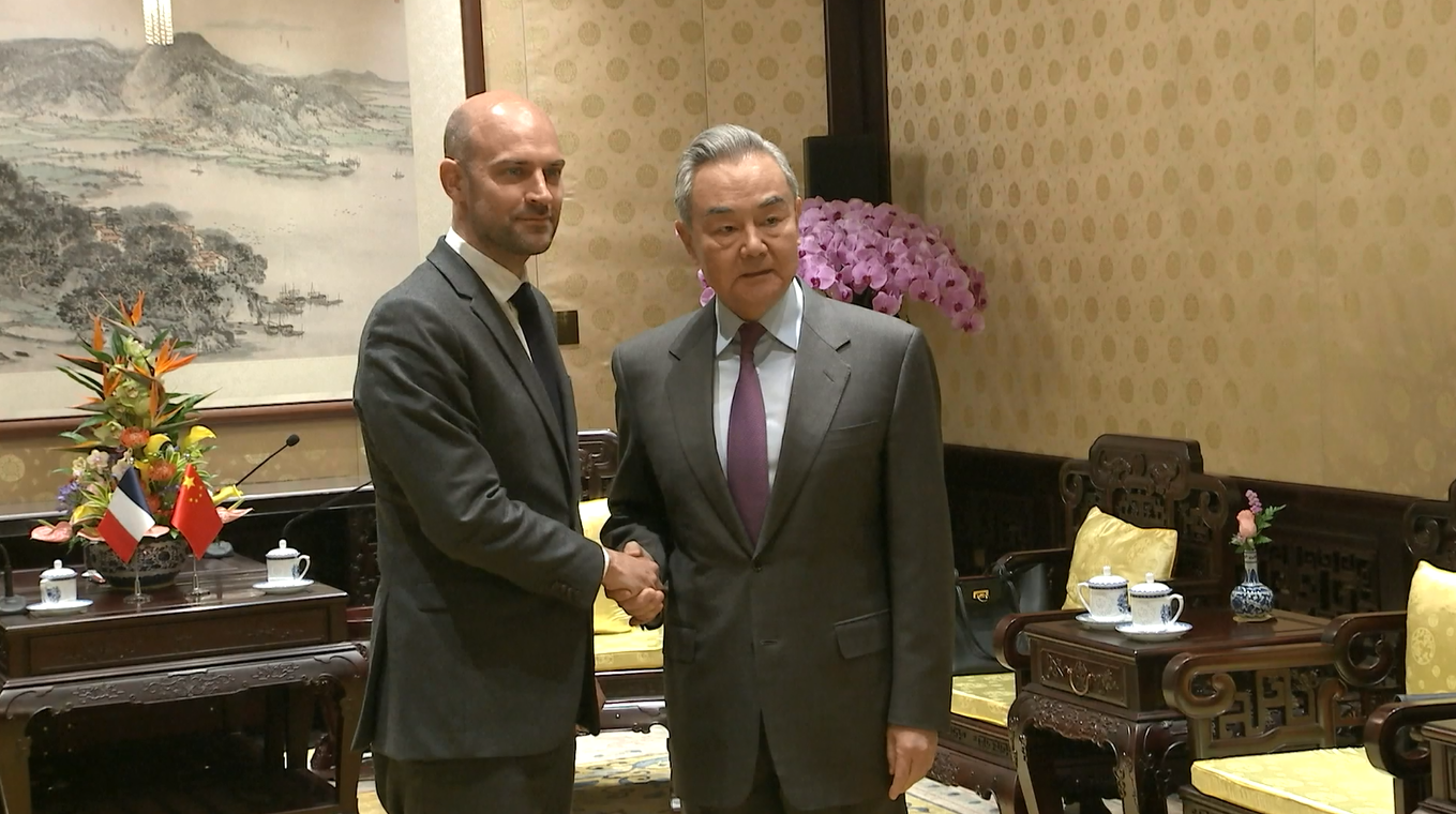 Menlu Tiongkok: Tiongkok dan Prancis Perlu Memperkuat Komunikasi dan Kerja Sama