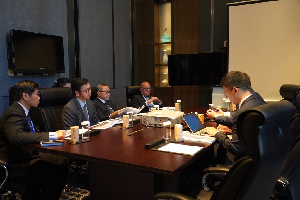 Zulhas berharap investasi EV oleh Tiongkok dapat menjadi motor penggerak perkembangan industri kendaraan listrik dalam negeri