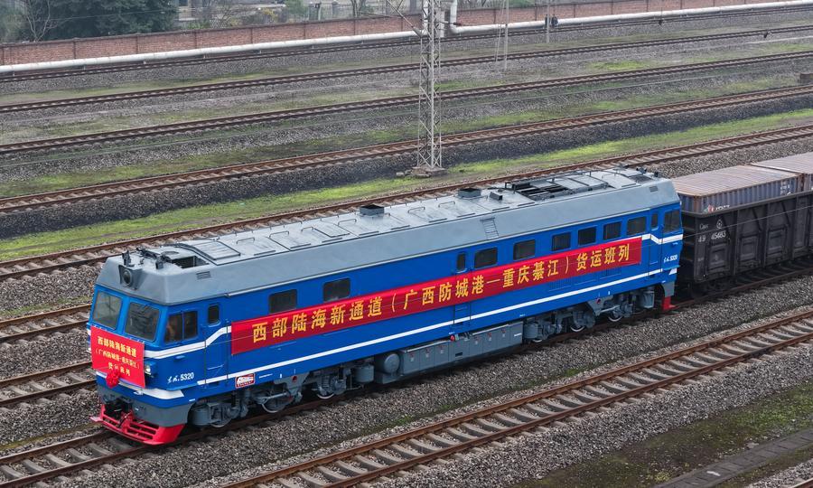 Volume Kargo Koridor Perdagangan Penting Tiongkok Mencapai Rekor Tertinggi Pada Tahun 2025