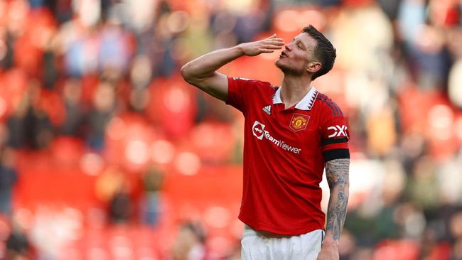 Wout Weghorst belum mencetak gol untuk Manchester United di Liga Inggris dan performa striker Belanda itu membuat pendukung MU berbeda pandangan