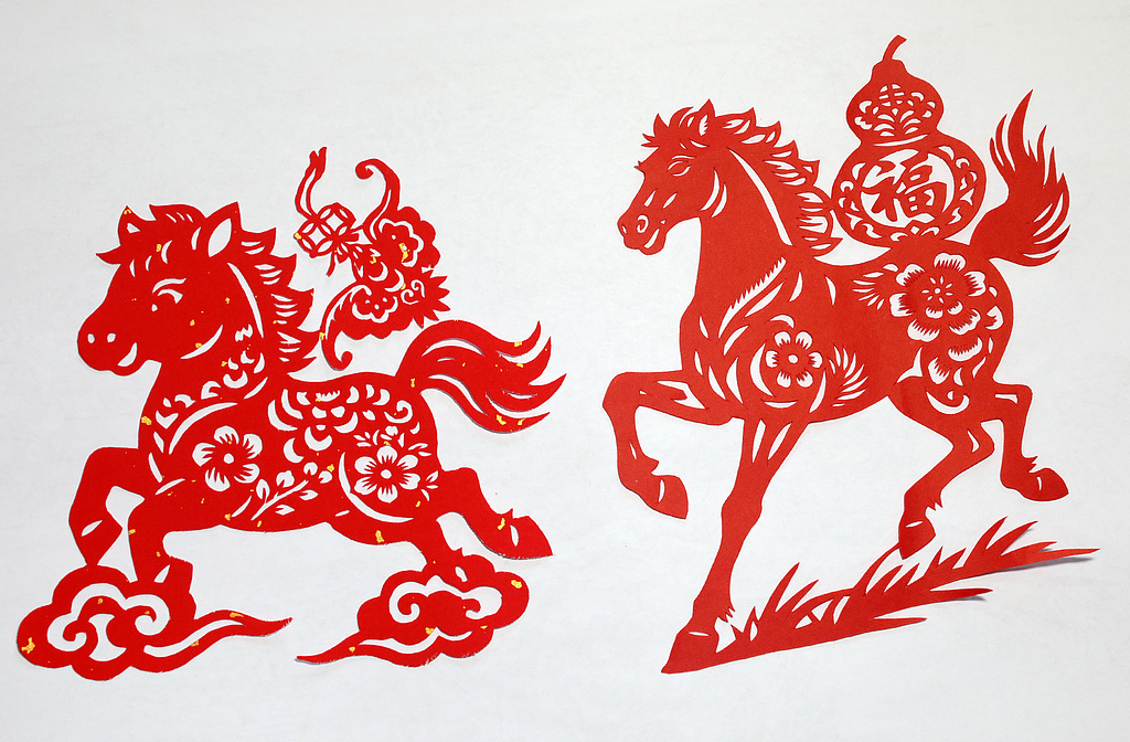 Tradisi, Tren, dan Kebersamaan: Menyambut Tahun Kuda