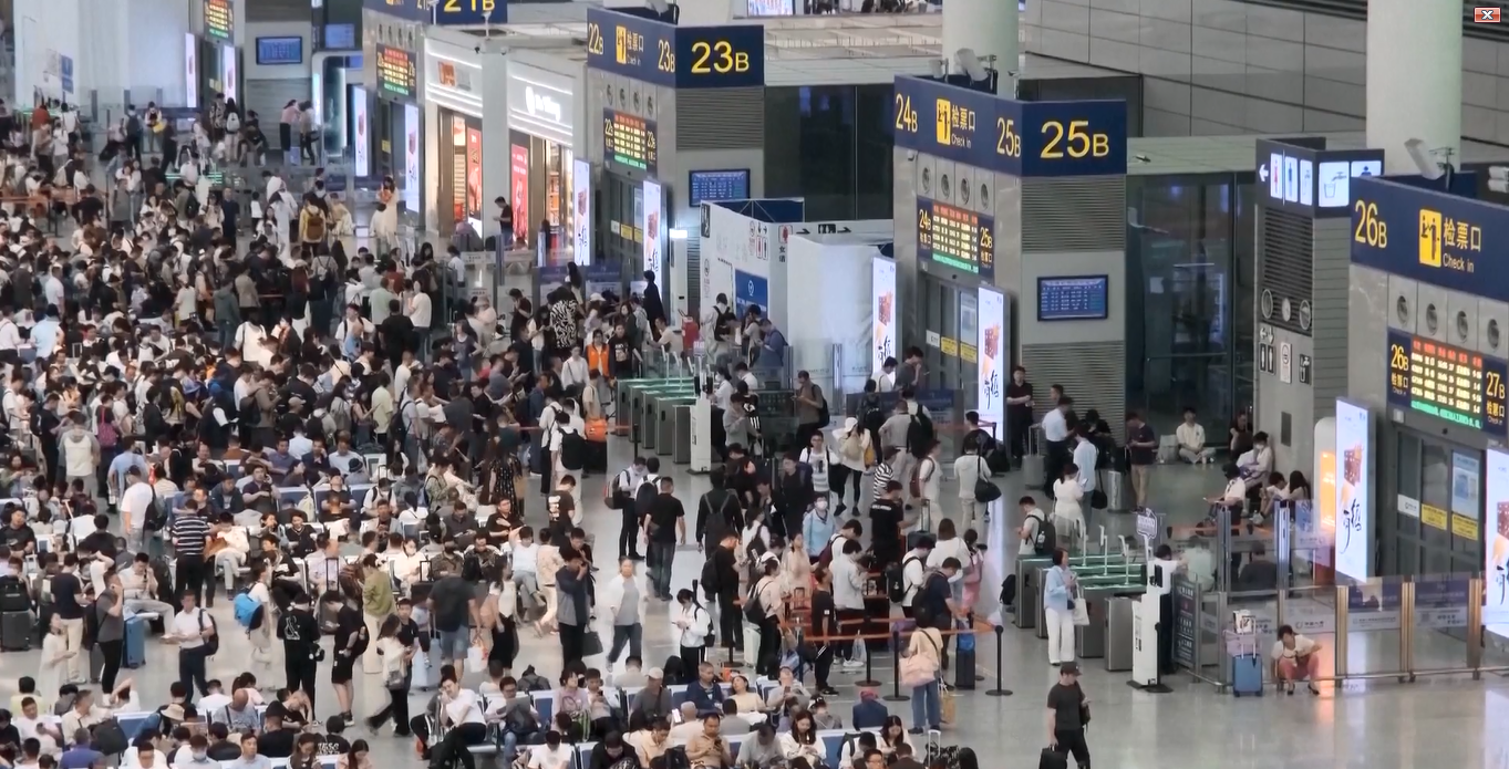 Tiongkok Mencatat Lebih dari 50 Miliar Perjalanan Penumpang Lintas Wilayah pada Tiga Kuartal Pertama 2025