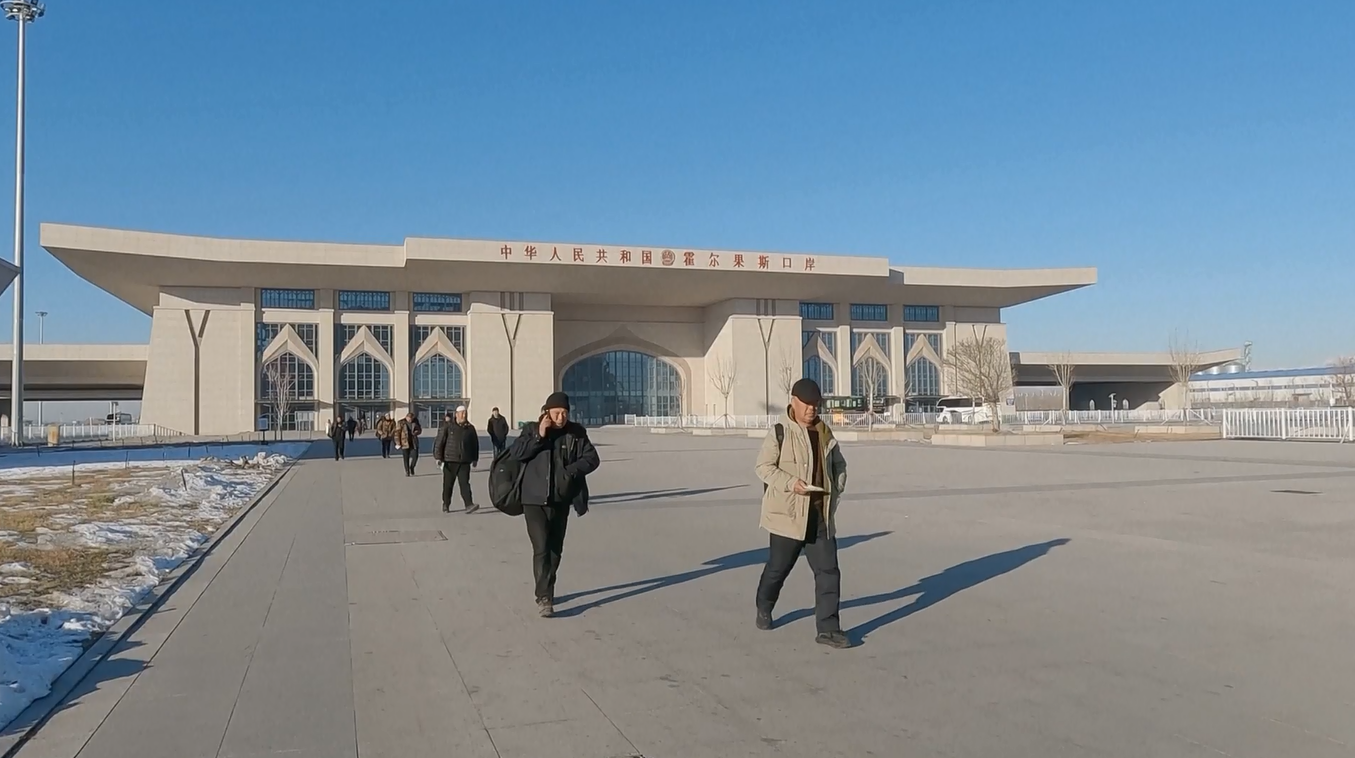 Pelabuhan Horgos di Xinjiang Catatkan Rekor Arus Penumpang Lintas Batas pada Tahun 2025