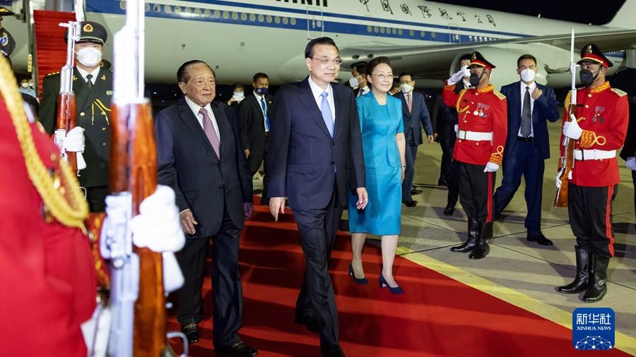 Tiongkok berharap agar Pertemuan Rangkaian Pemimpin Kerja Sama Asia Timur dapat berfokus pada pembangunan dan kerja sama mempertahankan multilateralisme dan perdagangan bebas mempertahankan keterbukaan dan kerja sama saling menguntungkan dan menang bersama