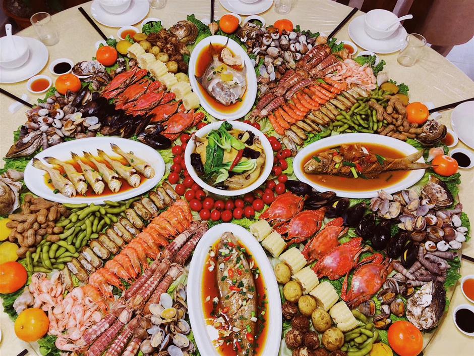 Kota pantai timur Ningbo di Provinsi Zhejiang yang meluncurkan sekitar 1