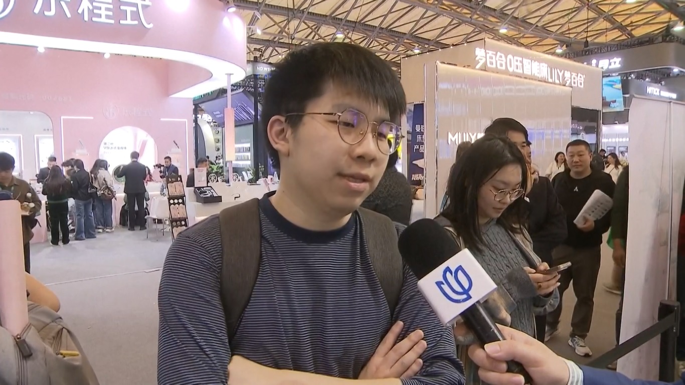 Acara itu menyoroti potensi AI dalam produk konsumen dan memicu perbincangan tentang masa depan tugas-tugas rumah tangga