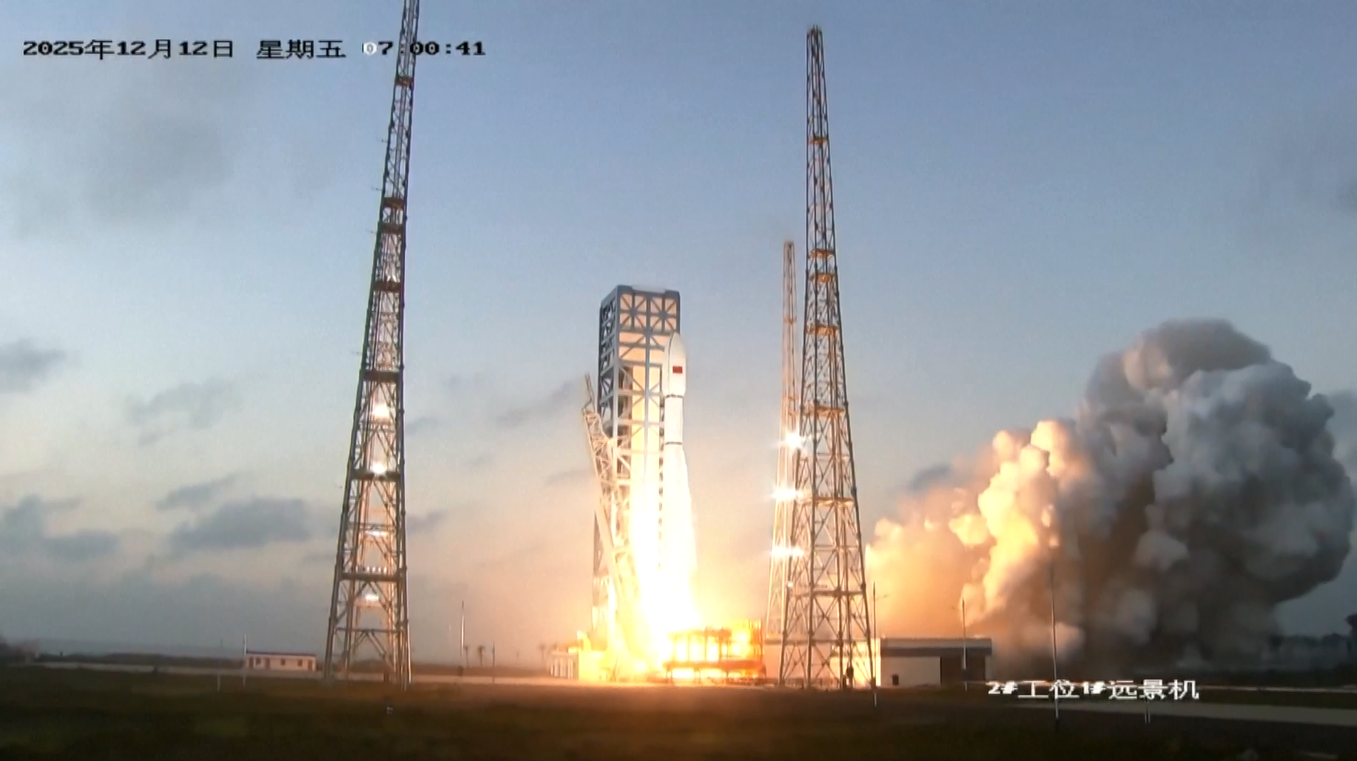 Tiongkok Meluncurkan Kelompok Satelit Internet Baru ke Luar Angkasa