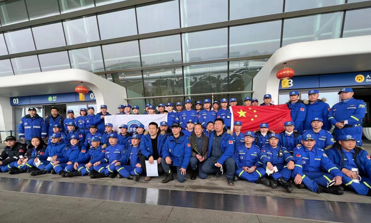 Berpacu dengan waktu untuk menyelamatkan nyawa dengan sistem peringatan gempa yang canggih