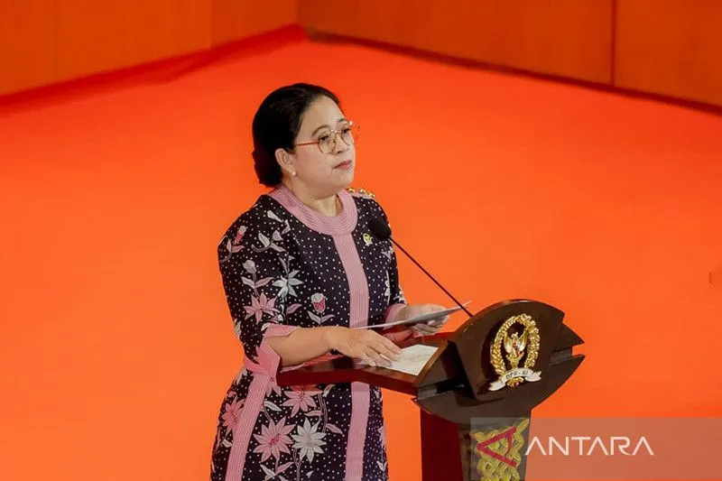 Ketua DPR RI Puan Maharani meminta pemerintah menggencarkan edukasi kepada masyarakat terkait kasus gagal ginjal akut misterius yang ditemukan pada anak