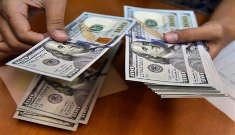 Banyak negara perlahan mulai tinggalkan dolar Amerika Serikat (AS) dan memilih mata uang lain untuk transaksi perdagangan