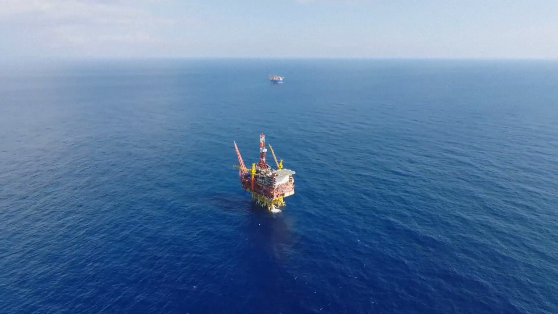 Ladang Minyak Lepas Pantai Pertama Tiongkok Mulai Beroperasi Penuh di Bagian yang Telah Diperluas