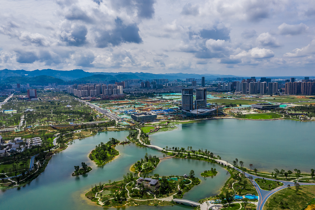 Chengdu yang tersohor dengan budaya kuliner destinasi wisata yang beragam