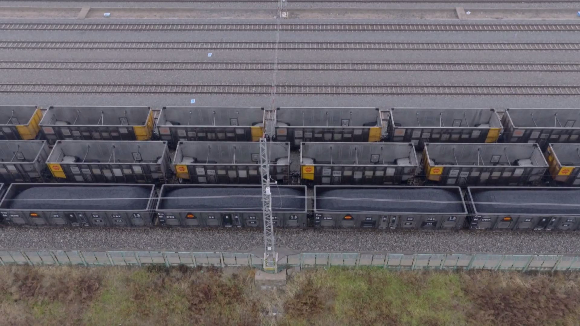 Tiongkok Uji Kereta Multi-Unit Tanpa Kait Seberat 35.000 Ton Pertama di Dunia