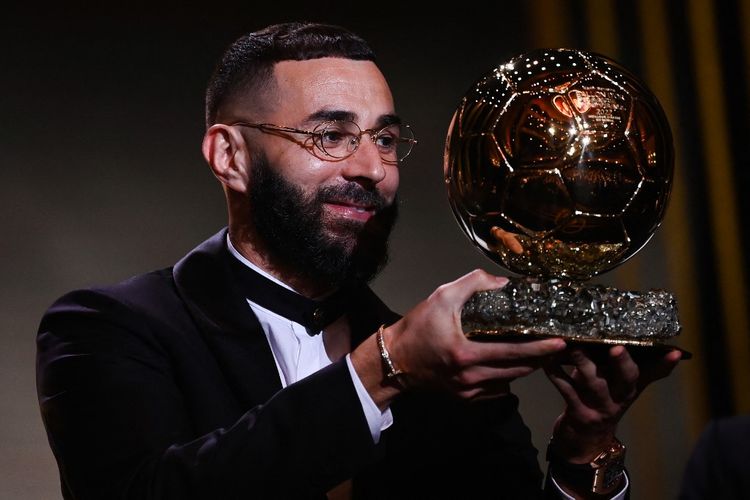 Karim Benzema berhasil memenangkan Ballon d'Or pertamanya di Theatre du Chatelet Paris Perancis akankah Prancis menjadi juara dunia?
