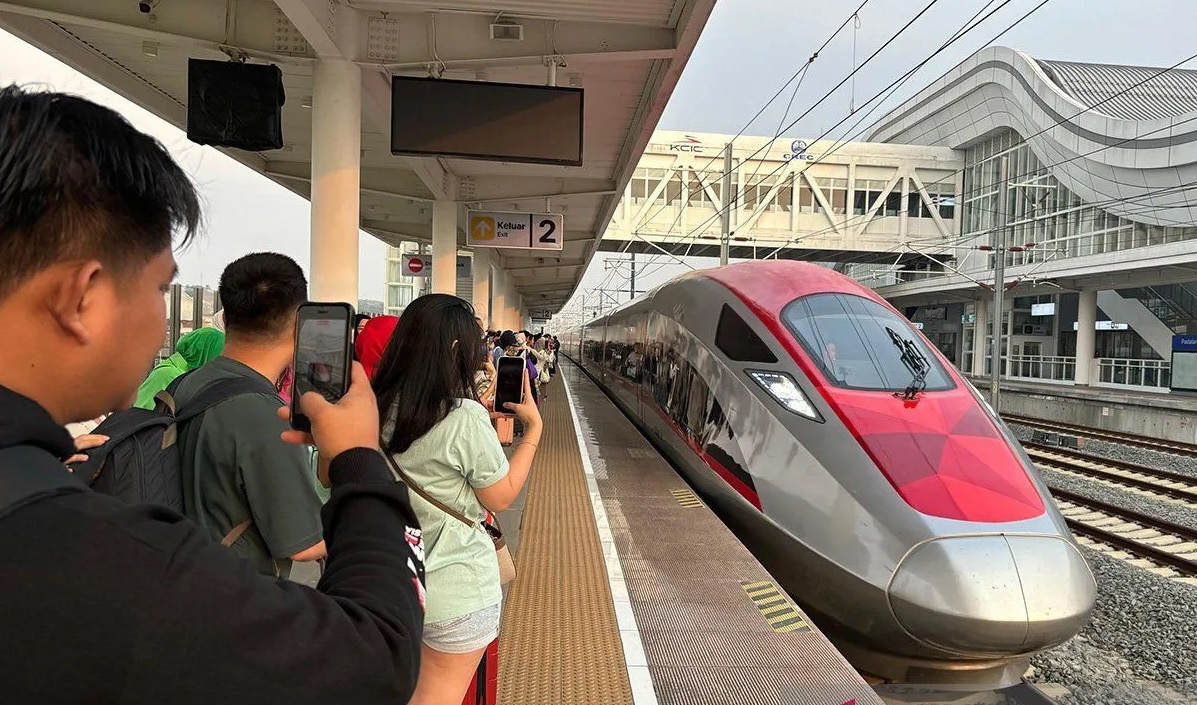 Rata-rata harian volume penumpang  pada umumnya berkisar 15-16 ribu penumpang di hari kerja dan 18 ribu penumpang di akhir pekan