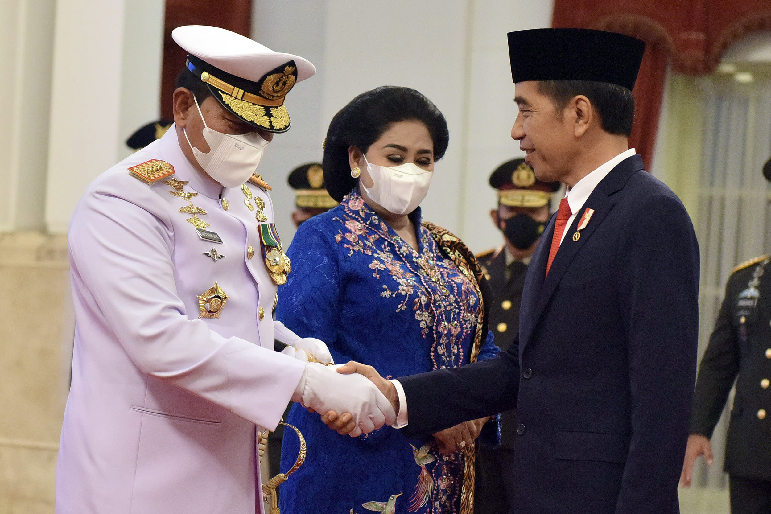 Presiden RI Joko Widodo (Jokowi) meminta Panglima TNI Laksamana Yudo Margono untuk menjaga kedaulatan Negara Kesatuan Republik Indonesia (NKRI) serta persatuan dan kesatuan Bangsa