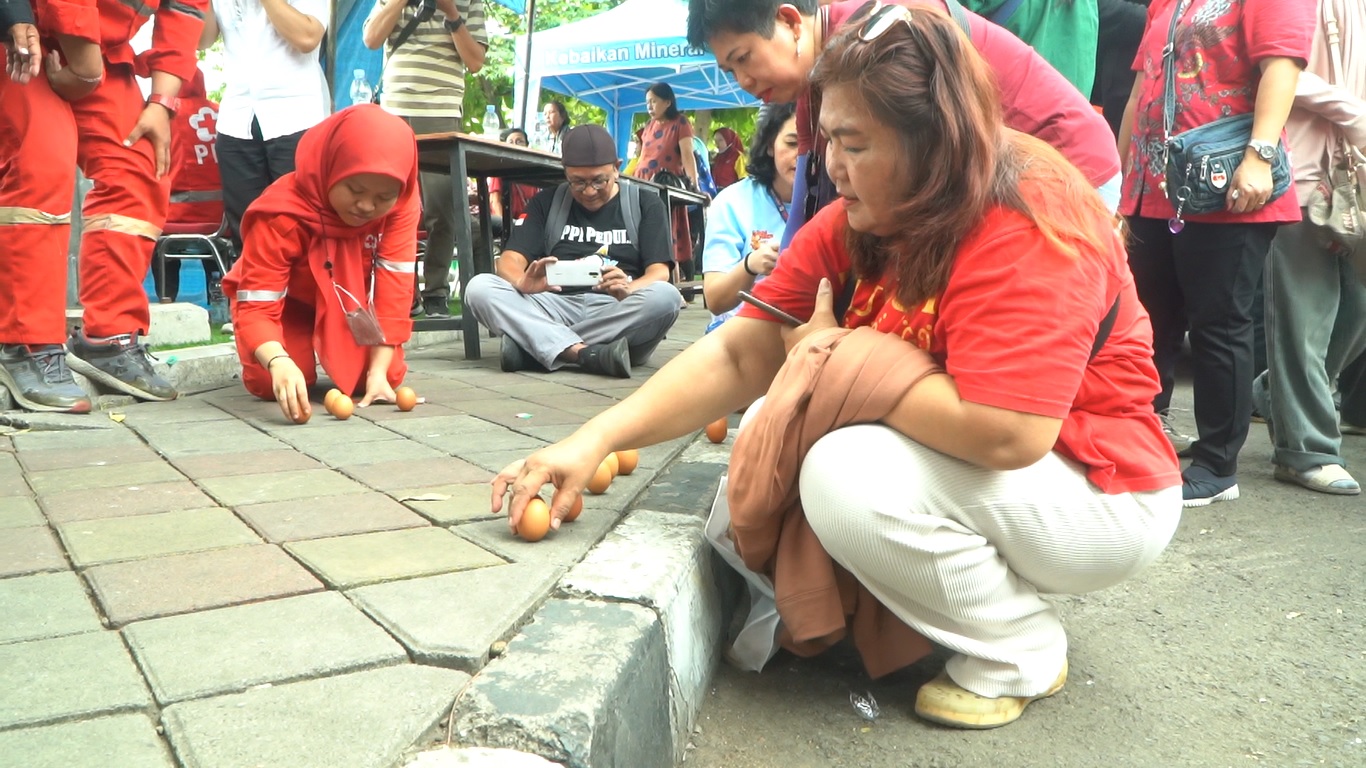 Adapun lomba menangkap bebek