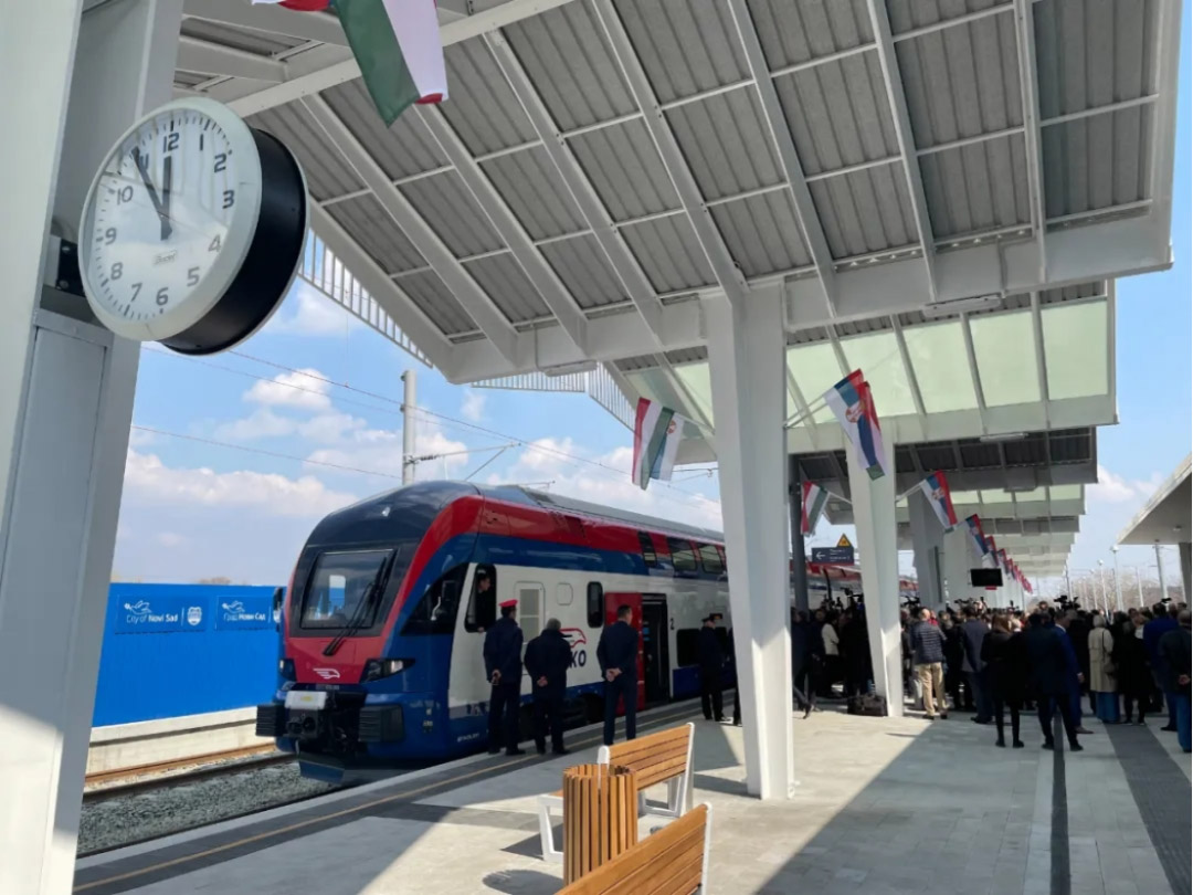 Jumlah penumpang yang melakukan perjalanan ke tempat-tempat wisata sejarah dan budaya di sepanjang jalur ini meningkat