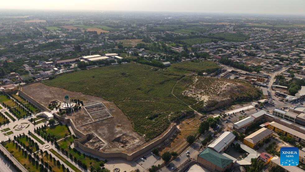 Para Arkeolog Tiongkok dan Uzbekistan Menemukan Tembok Kota Kuno di Uzbekistan