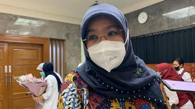 Namun Pemerintah juga tidak menutup masuk kedatangan warga negara asing dari negara dengan lonjakan kasus COVID-19