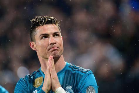 Chirstiano Ronaldo merupakan pemain sepak bola pertama yang memberikan bantuan dan ucapan bela sungkawa bencana gempa bumi di Turki