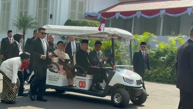 Jokowi, Ma'ruf, dan JK Tersenyum Serta Lambaikan Tangan Hadiri HUT ke-80 RI