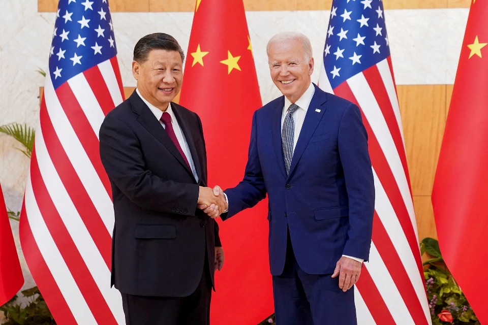 Pertemuan Presiden Amerika Serikat (AS) Joe Biden dan Presiden Tiongkok Xi Jinping akhirnya terwujud di Bali pada hari ini