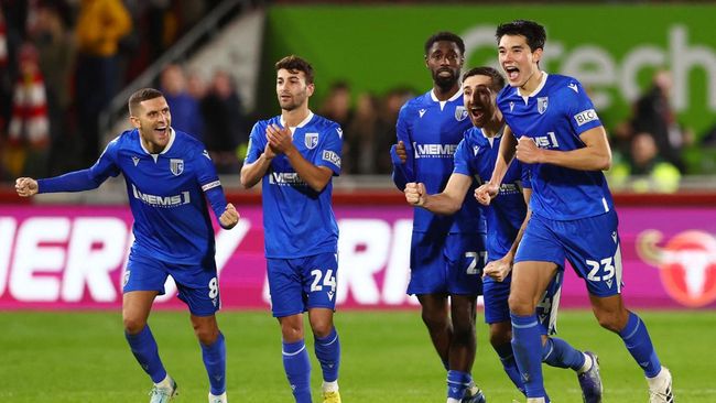 Elkan Baggott dan Gillingham FC sukses bikin kejutan di Carabao Cup dengan menyingkirkan klub Liga Inggris