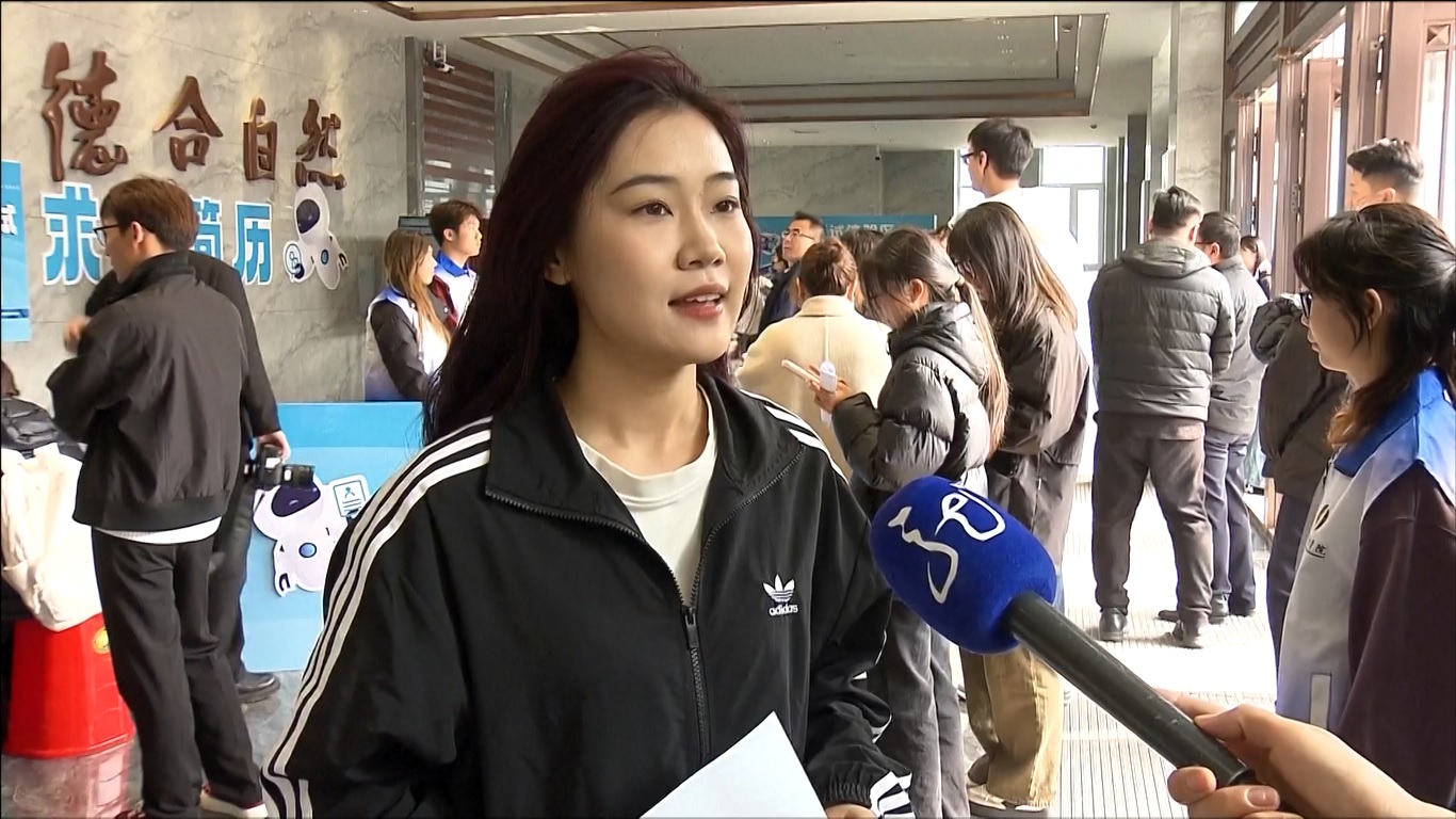 Inisiatif ini mencerminkan upaya yang lebih luas di antara universitas untuk mengadopsi alat bimbingan karier berbantuan AI guna meningkatkan layanan ketenagakerjaan bagi para lulusan