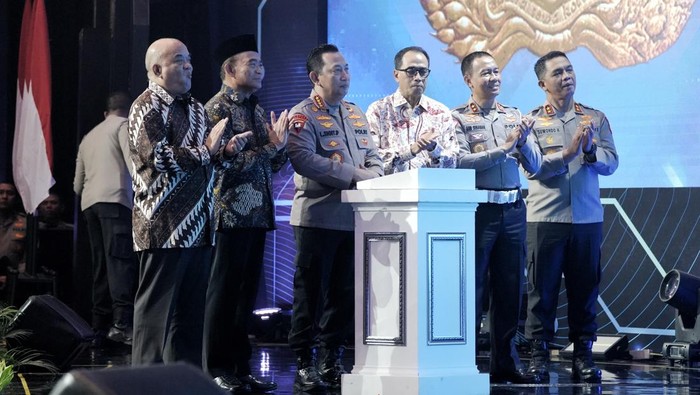 Traffic Attitude Record (TAR) adalah sistem pencatatan dan pemberian tanda terhadap kualifikasi