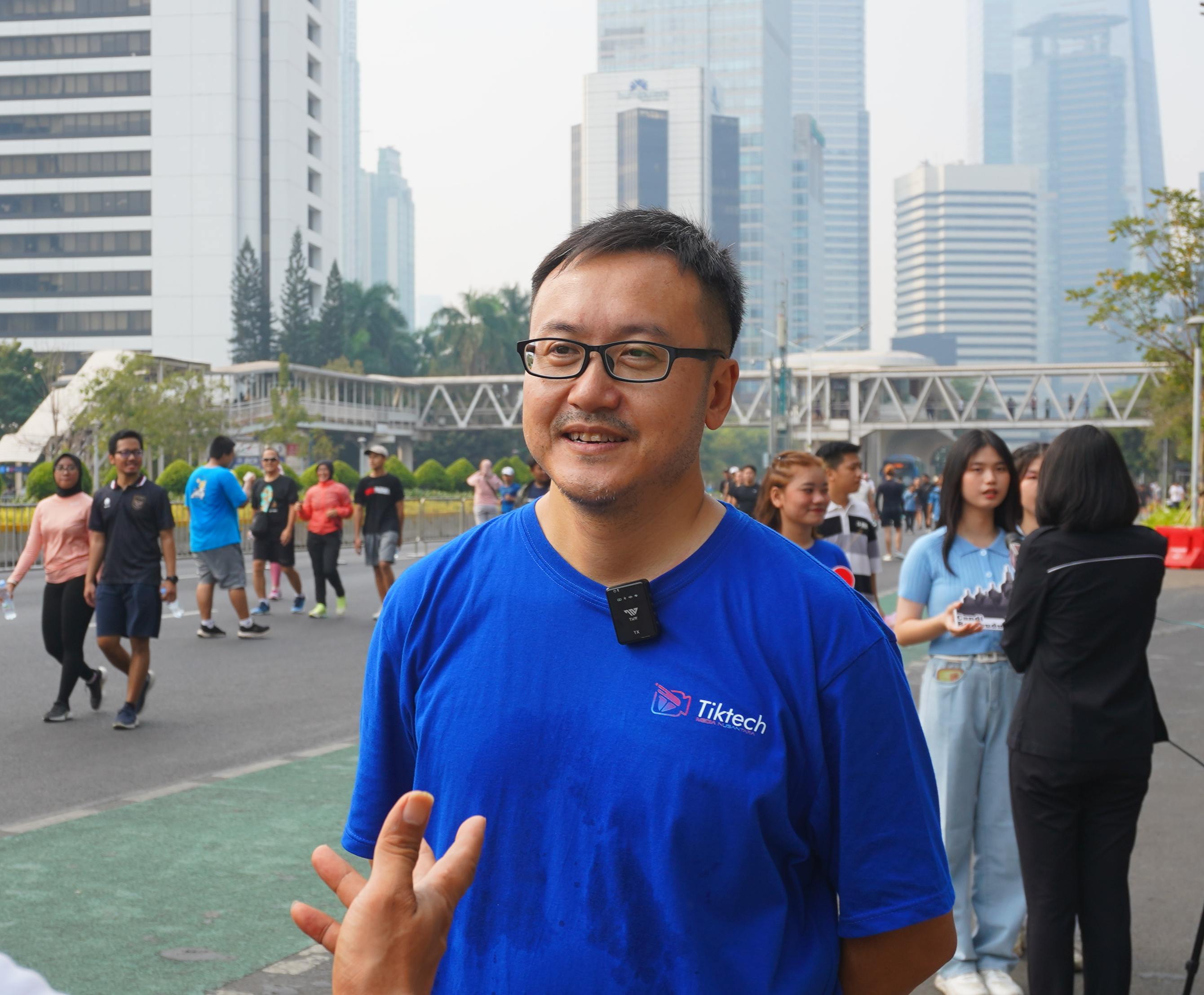 Pertunjukan Flashmob ini menggarisbawahi pentingnya menjaga kebugaran dan mobilitas yang berkelanjutan