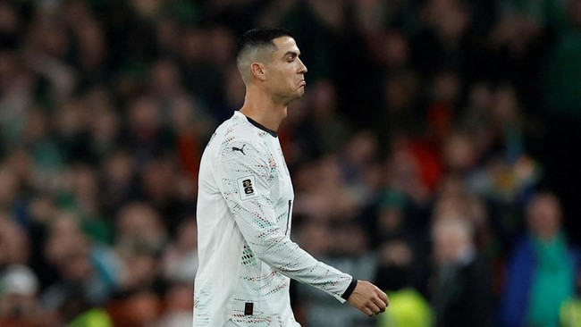 Nahas, Ronaldo Dapat Kartu Merah Perdana saat Portugal Tumbang