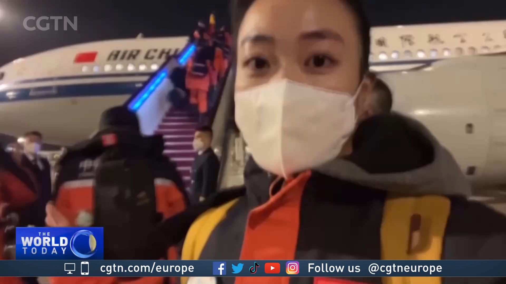 Tim beranggotakan 82 orang itu terdiri dari 50 anggota korps pemadam kebakaran dan penyelamat Beijing serta lainnya dari Layanan Pendukung Tanggap Gempa Nasional dan Rumah Sakit Umum Darurat di Beijing