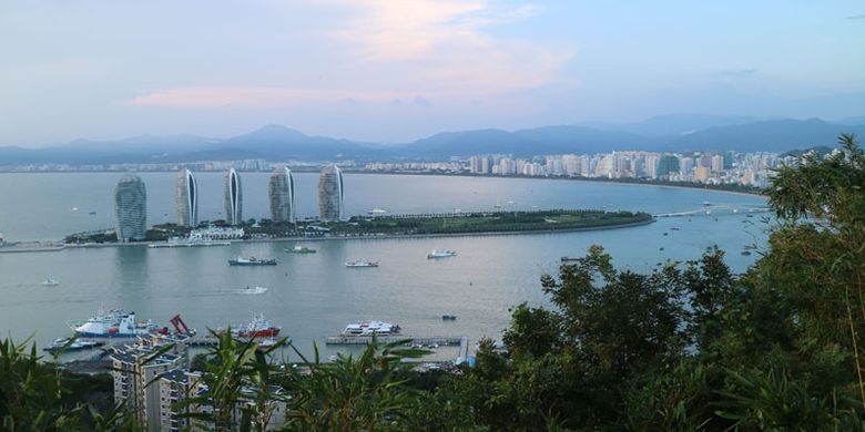 Satu delegasi bisnis pemerintah provinsi Hainan di Tiongkok selatan mengunjungi Jakarta baru-baru ini dan menyampaikan harapan untuk dapat bekerja sama lebih erat dengan Indonesia 