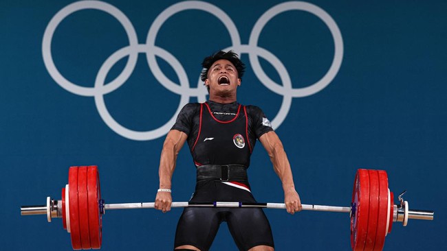 Ketua Umum Pengurus Besar Persatuan Angkat Besi Seluruh Indonesia (PB PABSI) Rosan Roeslani mengaku sangat bangga atas capaian medali emas yang diraih Rizki Juniansyah di Olimpiade Paris 2024