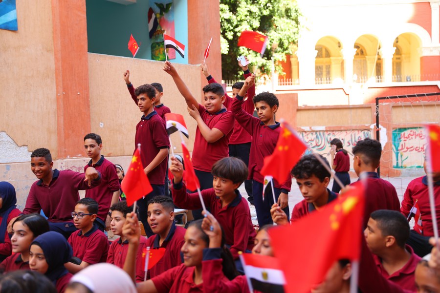 Kegiatan interaktif tentang adat istiadat