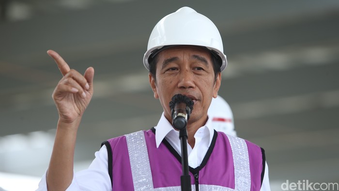 Jokowi bangga dengan proyek LRT Jabodebek