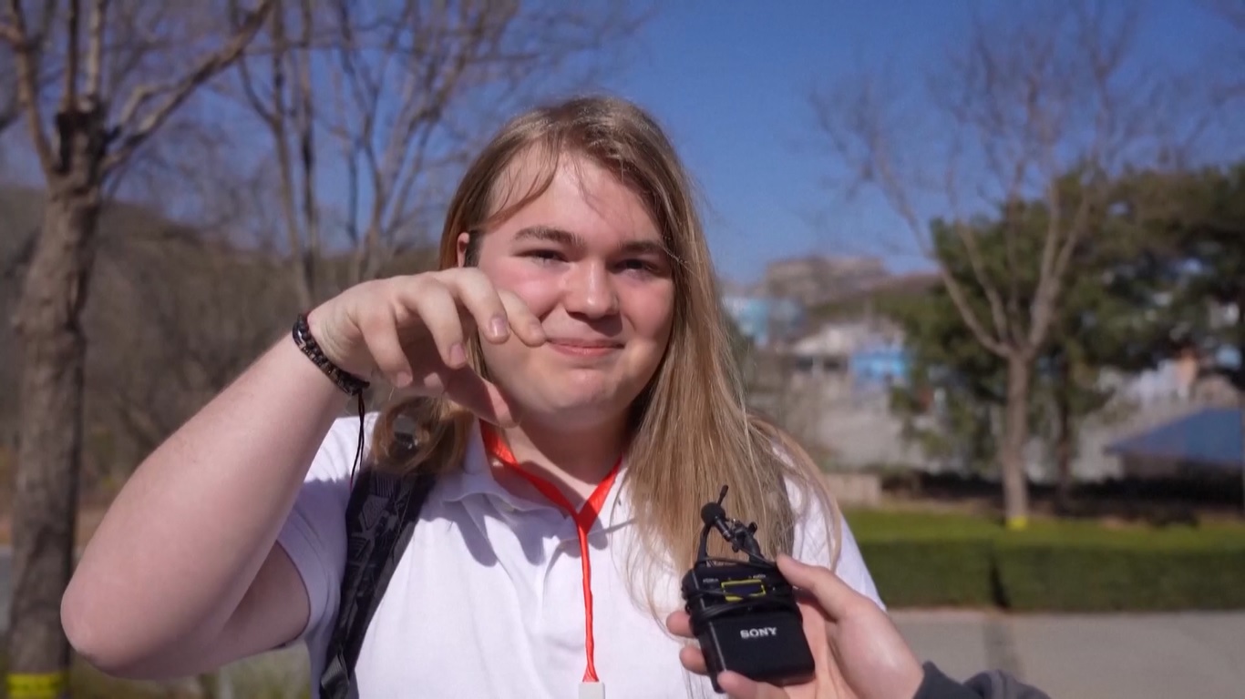 Perjalanan mereka dimulai di Beijing