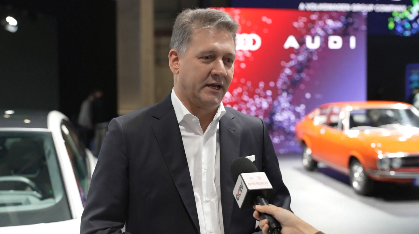 Raksasa Otomotif Global Berupaya Meningkatkan Investasi di Tiongkok melalui CIIE ke-8