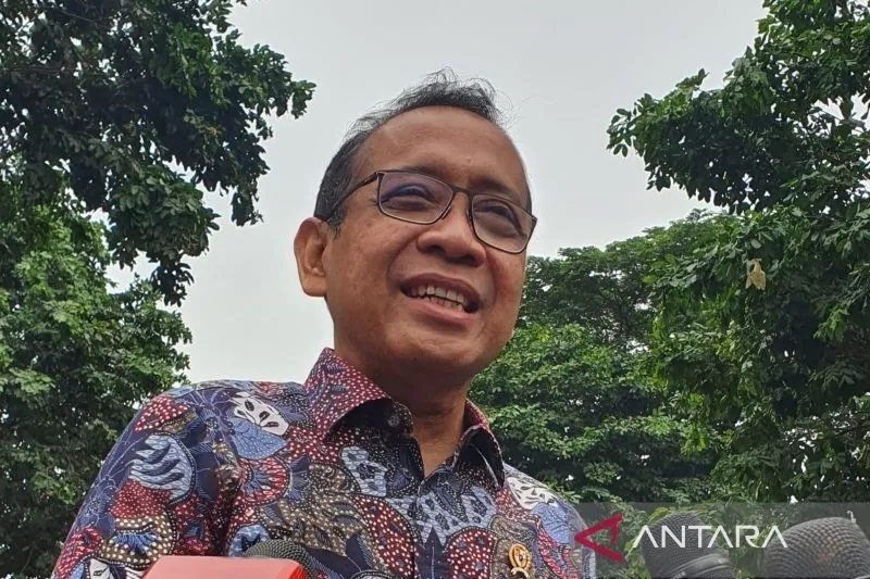 Presiden RI Joko Widodo (Jokowi) menerima Sekretaris Jenderal Abu Dhabi Forum for Peace Al-Mahfouz bin Abdullah bin Bayyah