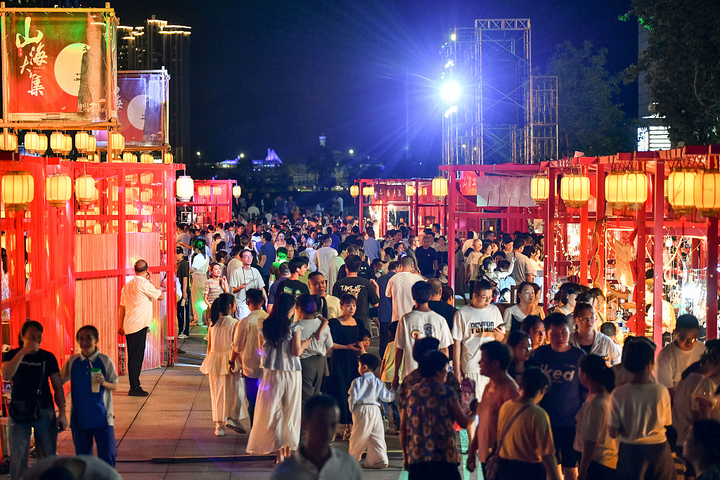 Kementerian Transportasi Tiongkok memperkirakan jumlah perjalanan darat lintas wilayah akan mencapai 2