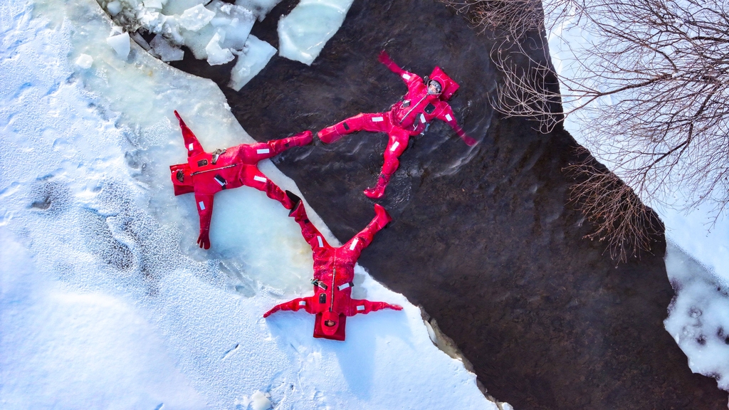 Menantang Alam pada Suhu Minus 40°C di Mongolia Dalam, Tiongkok Utara