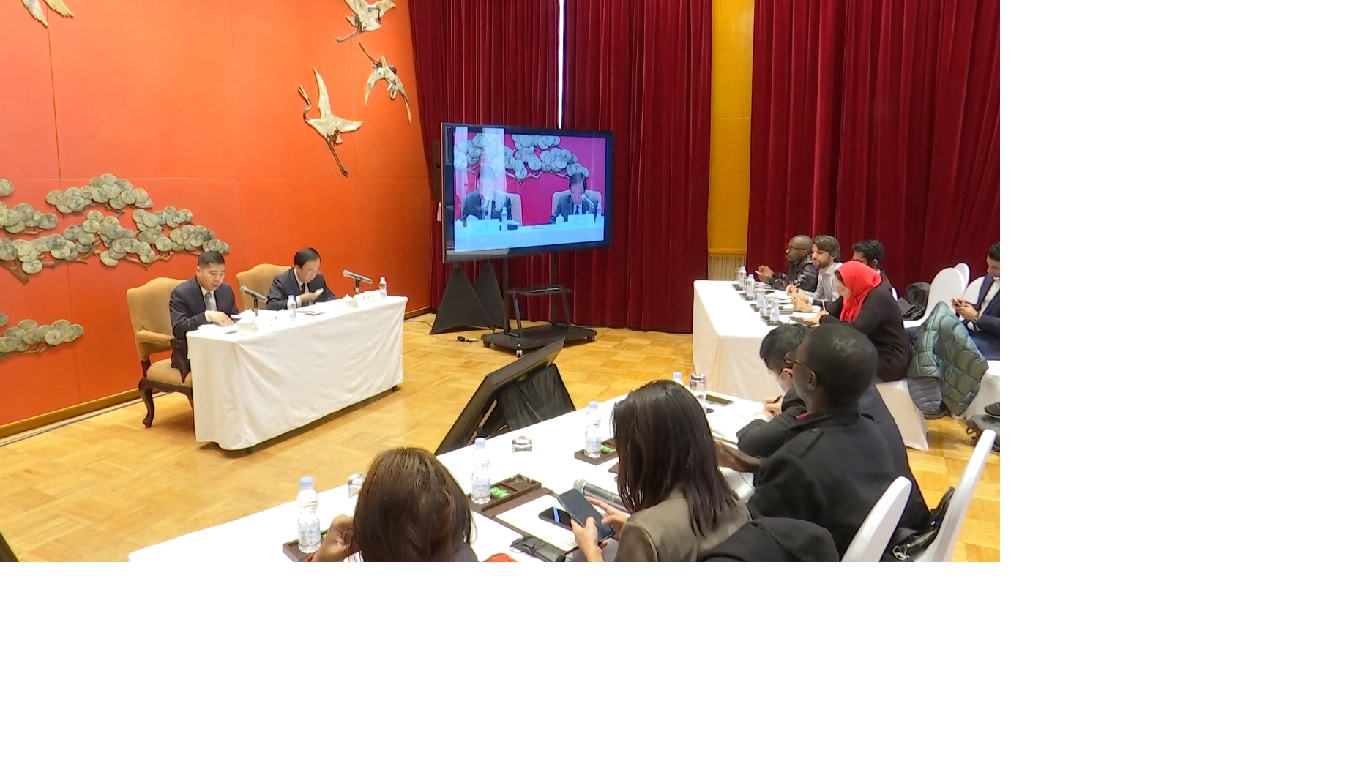 Mereka menilai langkah Tiongkok tersebut bisa menjadi awal proses pembangunan Timur Tengah yang damai