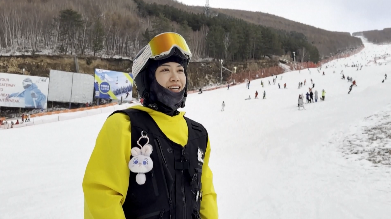 Resor Ski di Tiongkok Sambut Musim Baru dengan Turunnya Salju Pertama