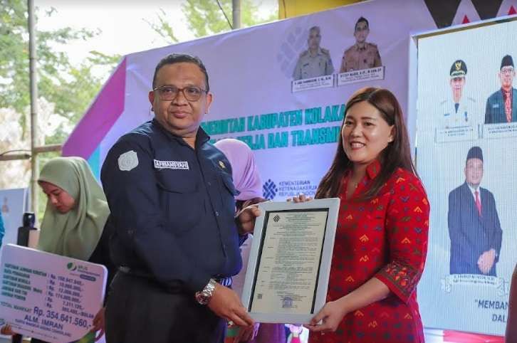 Jika upaya peningkatan kualitas angkatan kerja Indonesia tidak dilakukan secara masif Maka pekerja Indonesia rentan masuk ke dalam kelompok digital underclass