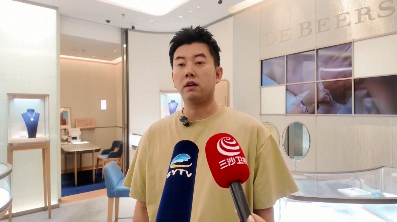 Hainan Alami Lonjakan Belanja setelah Perluasan Daftar Bebas Bea